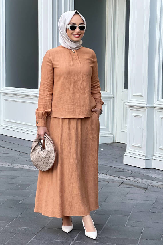 Mahza 8161 Yeni Sezon Rahat Kumaş Etek Takım Camel - 1
